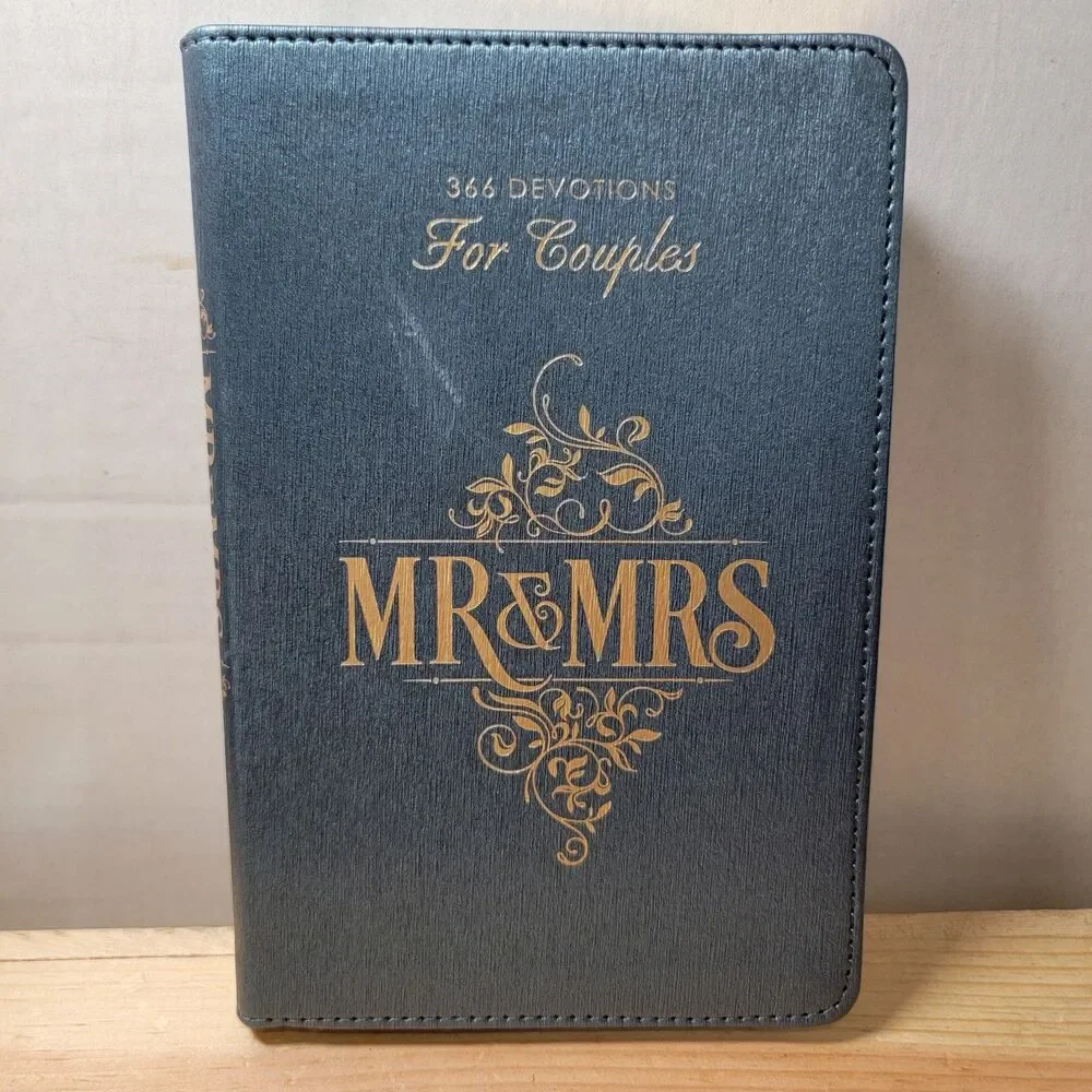 BOOK Mr. & Mrs. 366 Devotions for Couples - in LuxLeather - Leather Bound NEW